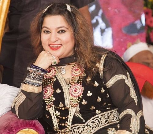 Dolly Bindra Wiki, Age, Husband, Family, Biography & More
