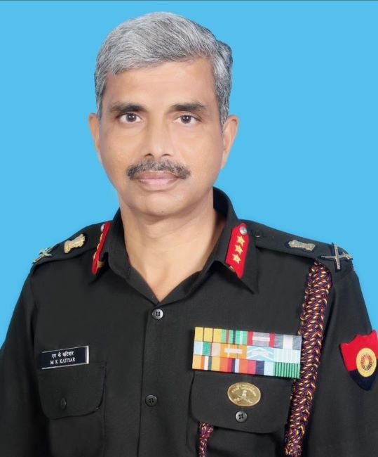 Lt Gen Manoj Kumar Katiyar Wiki, Age, Wife, Family, Biography & More